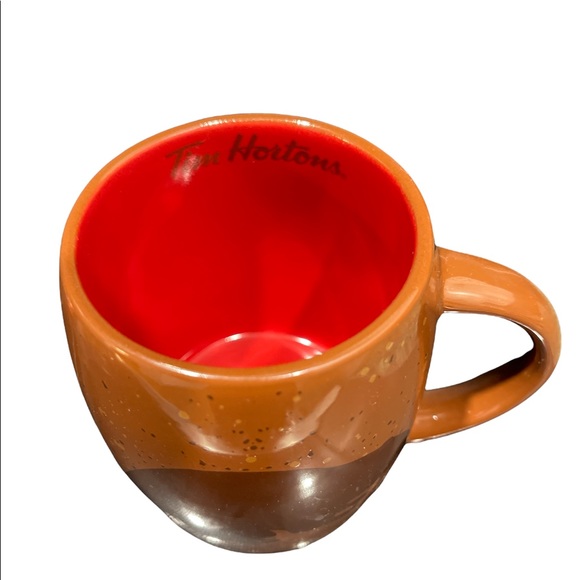 Tim Hortons #16 Limited Edition Beaver mug cup - Picture 2 of 5